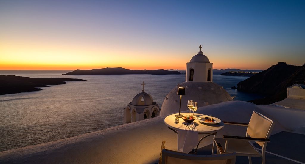 Dining & Wine Tasting