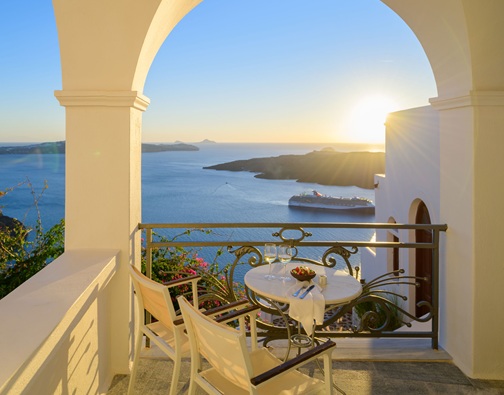 Volcano and Sea View Suites